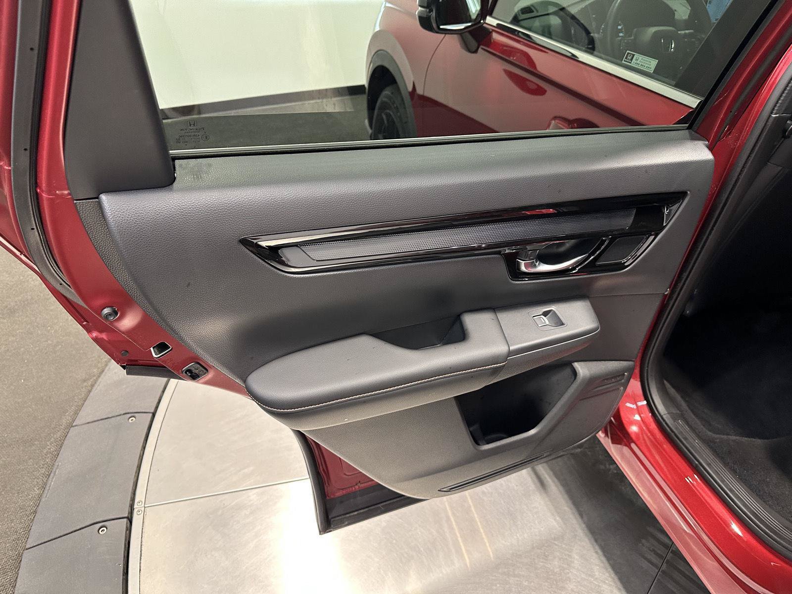 Certified 2025 Honda CR-V Sport Touring image 29