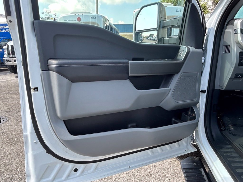 Used 2025 Ford F250 XLT AWD/4WD image 37