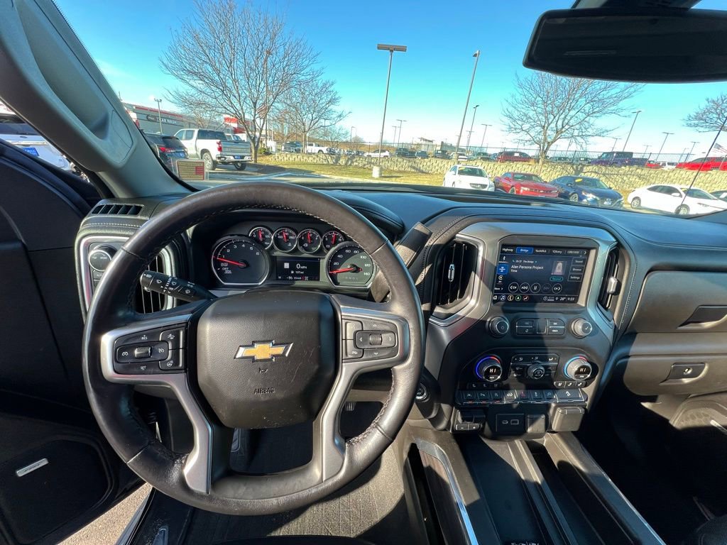 Used 2022 Chevrolet Silverado 1500 LTZ w/ LTZ Premium Package image 39