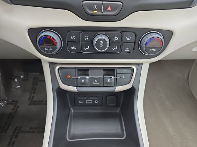 Used 2024 GMC Terrain Denali w/ Denali Premium Package AWD/4WD image 27