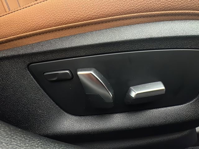 Used 2023 BMW 530i xDrive AWD/4WD image 20