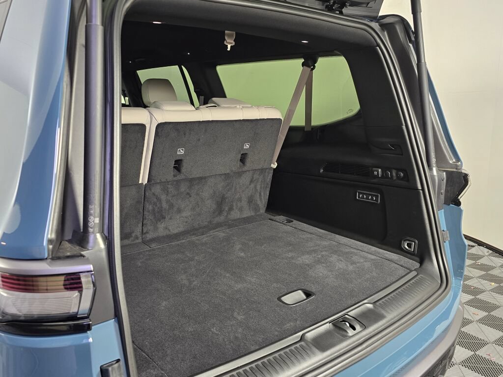 New 2026 Jeep Grand Wagoneer L Limited w/ Rear Seat Video Group I AWD/4WD image 14
