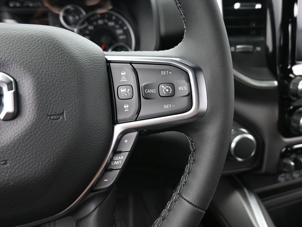 New 2026 RAM 1500 4x4 Crew Cab image 35