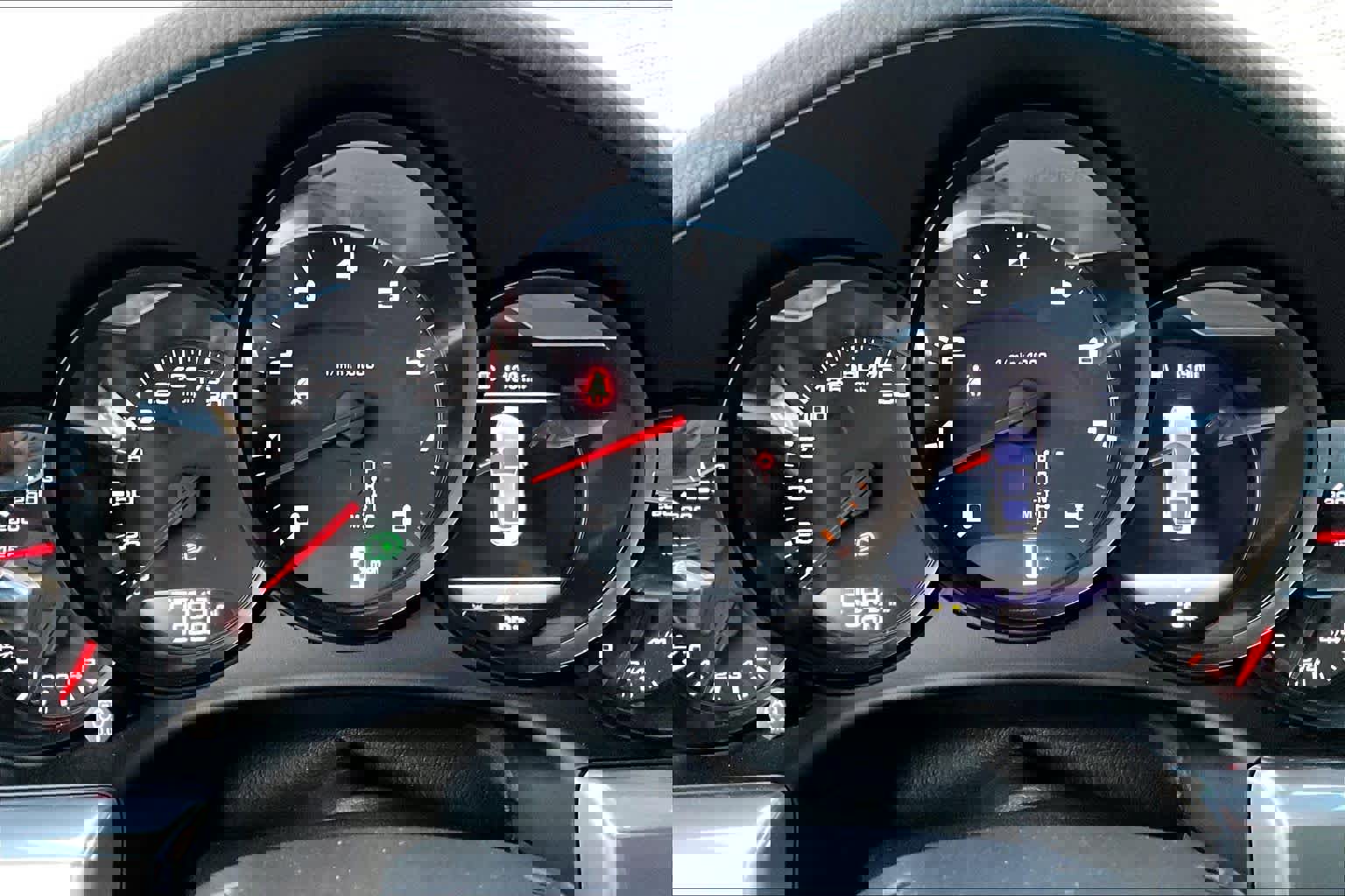 Used 2018 Porsche 911 Carrera image 27