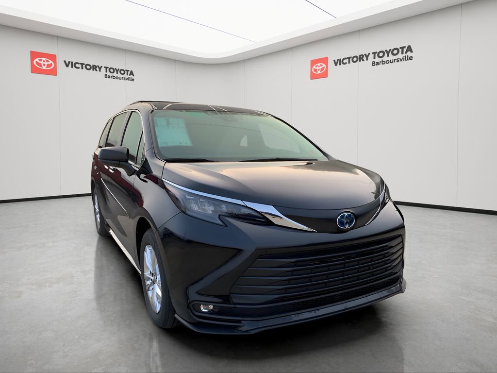 New 2025 Toyota Sienna XLE