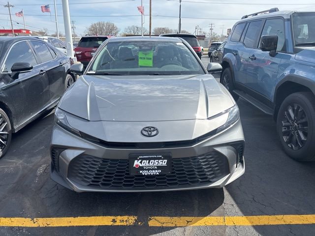 Used 2025 Toyota Camry SE w/ Multimedia Upgrade Package image 2