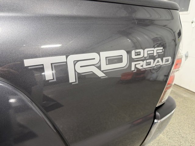 Used 2015 Toyota Tacoma 4x4 Access Cab V6 w/ TRD Off-Road Package image 25