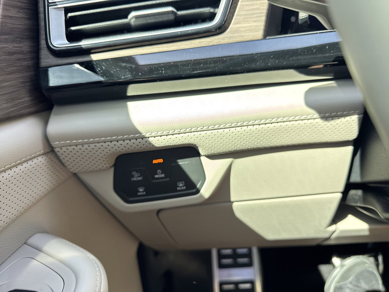 New 2026 Volkswagen Atlas SEL Premium R-Line image 31