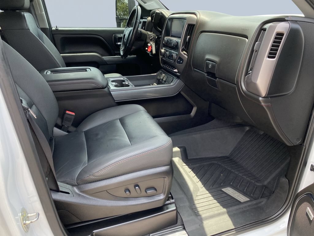 Used 2019 GMC Sierra 2500 SLT w/ Duramax Plus Package AWD/4WD image 18