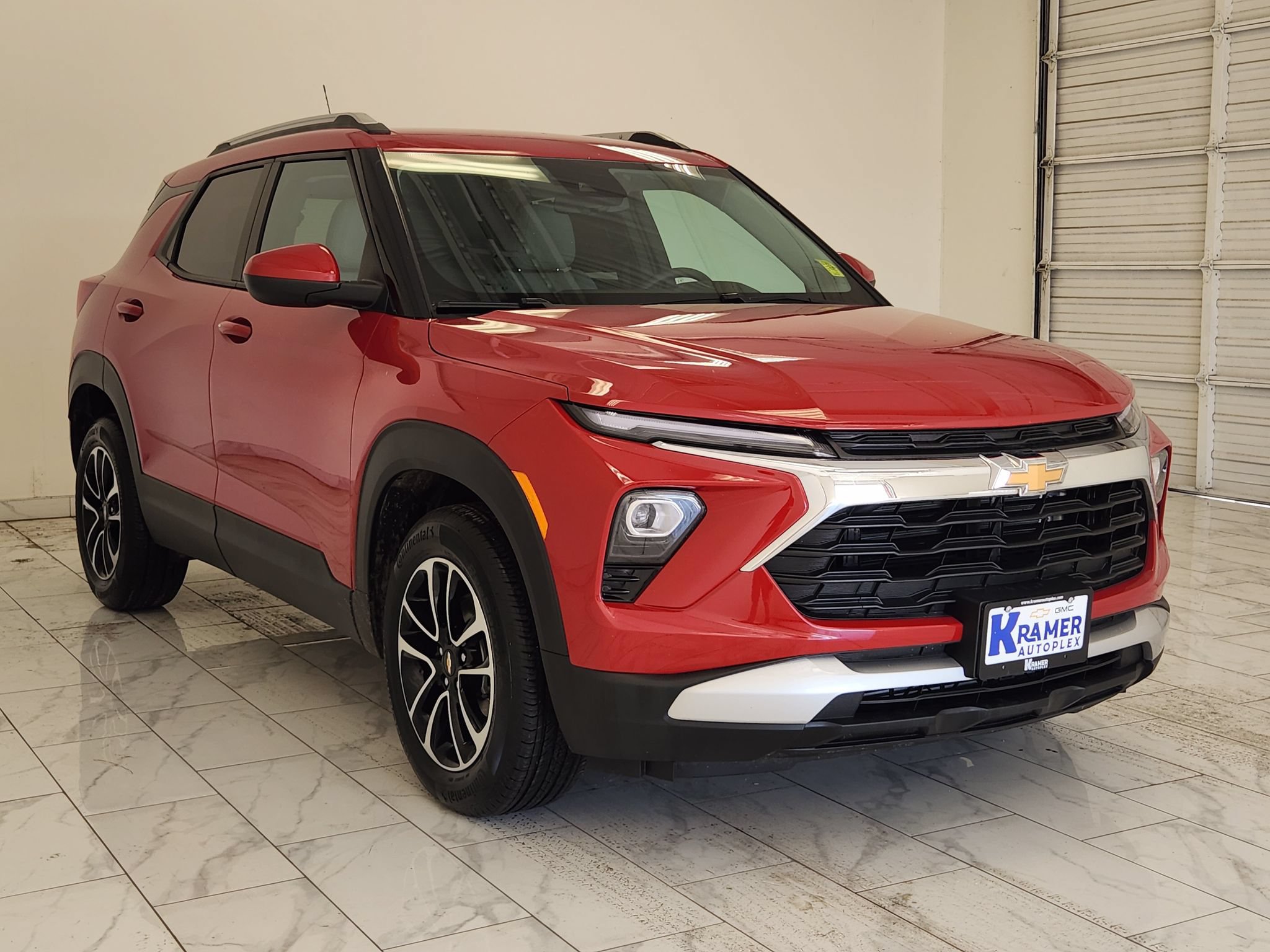 Used 2026 Chevrolet TrailBlazer LT FWD image 3