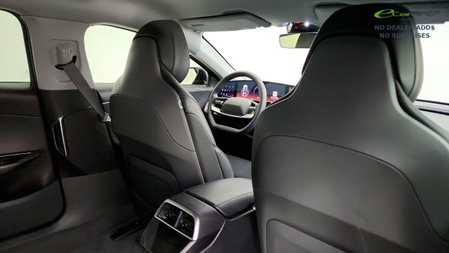 Used 2025 Lucid Air Pure RWD image 41