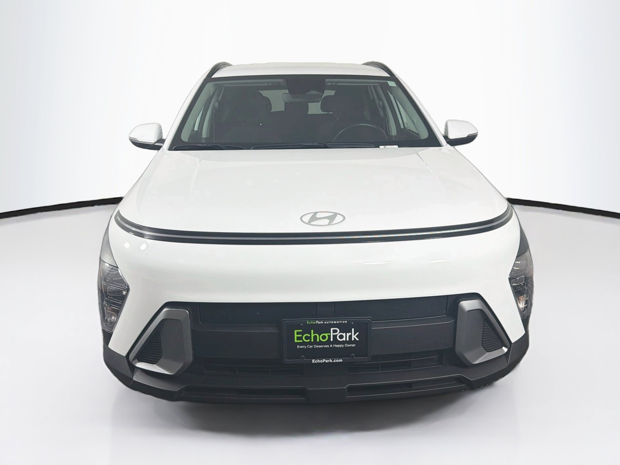Used 2025 Hyundai Kona SEL FWD image 2