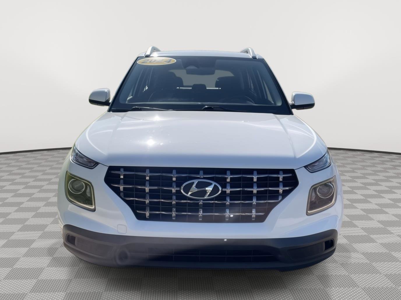 Used 2024 Hyundai Venue SEL FWD image 15