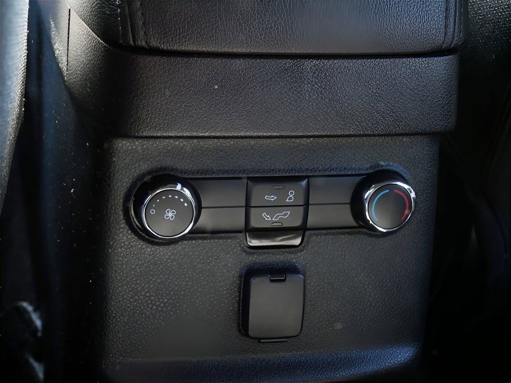 Used 2019 Ford Explorer XLT AWD/4WD image 16
