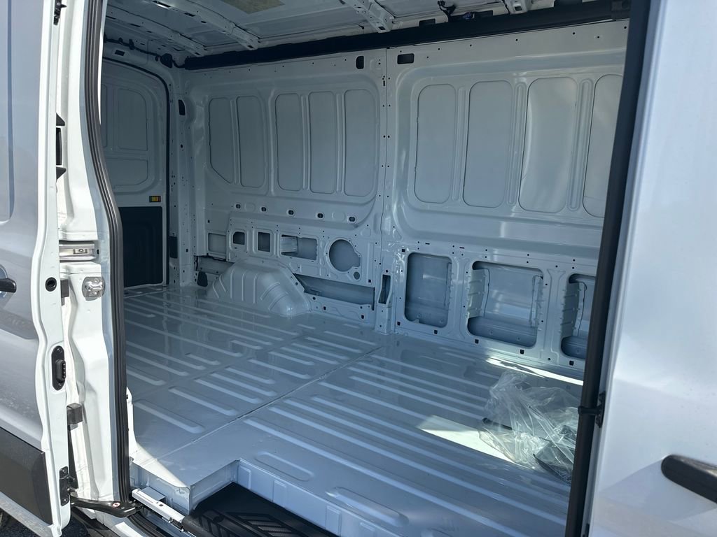 New 2026 Ford Transit 250 148 Medium Roof image 15