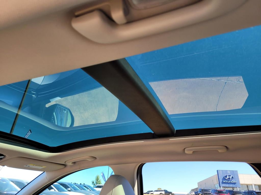 Used 2022 Hyundai Tucson Limited image 13