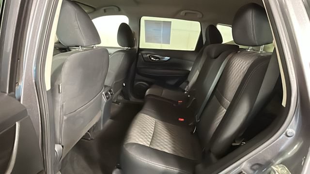 Used 2020 Nissan Rogue S FWD image 25