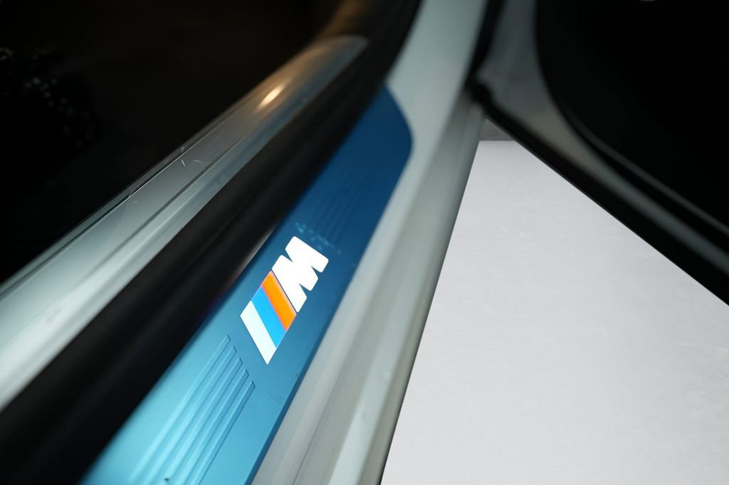 Used 2022 BMW 745e xDrive w/ M Sport Package image 34