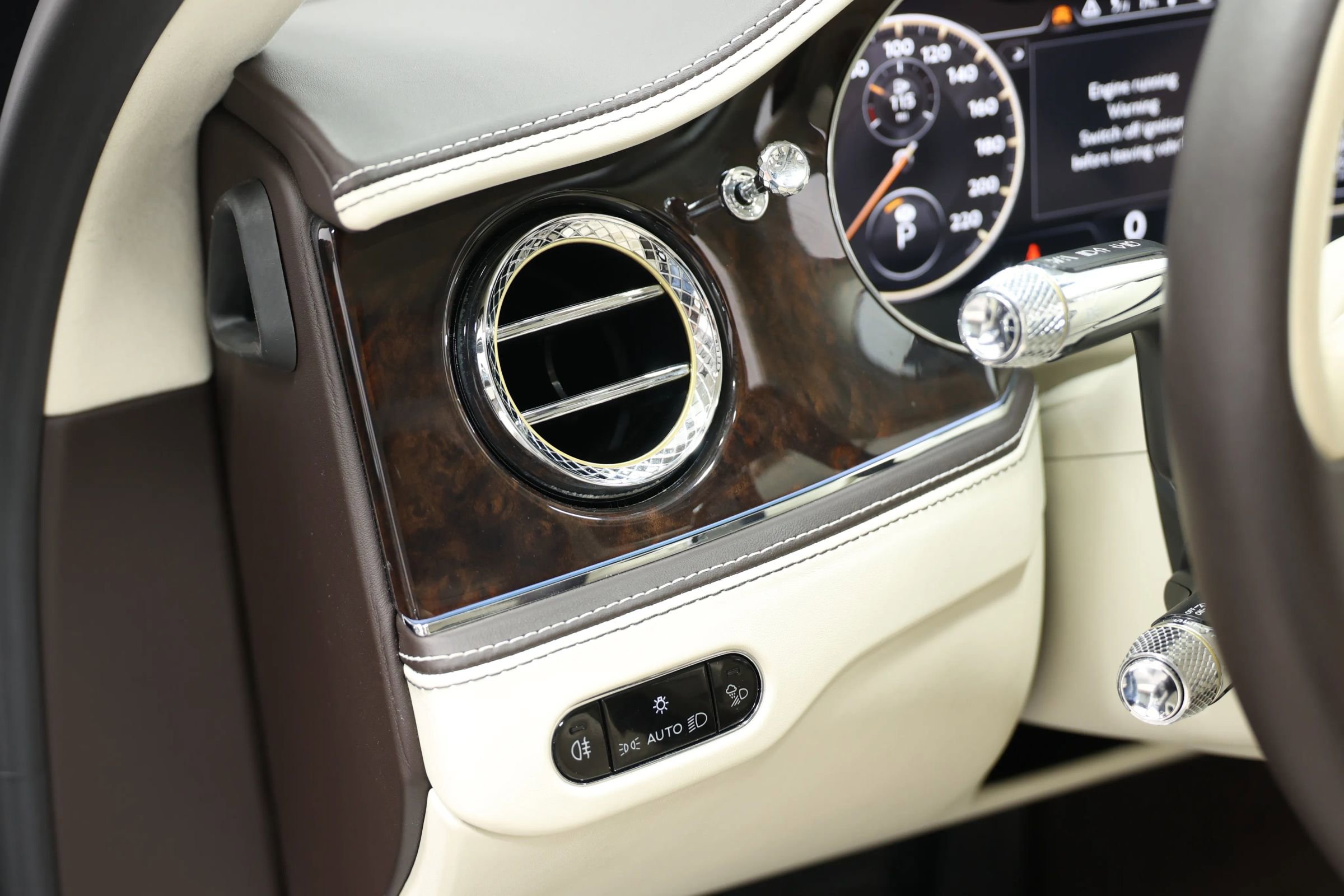 Used 2020 Bentley Flying Spur W12 AWD/4WD image 25