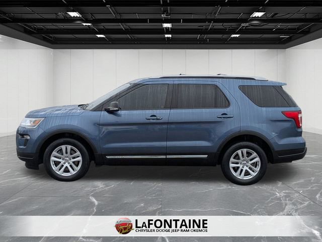 Used 2018 Ford Explorer XLT w/ Equipment Group 202A image 2