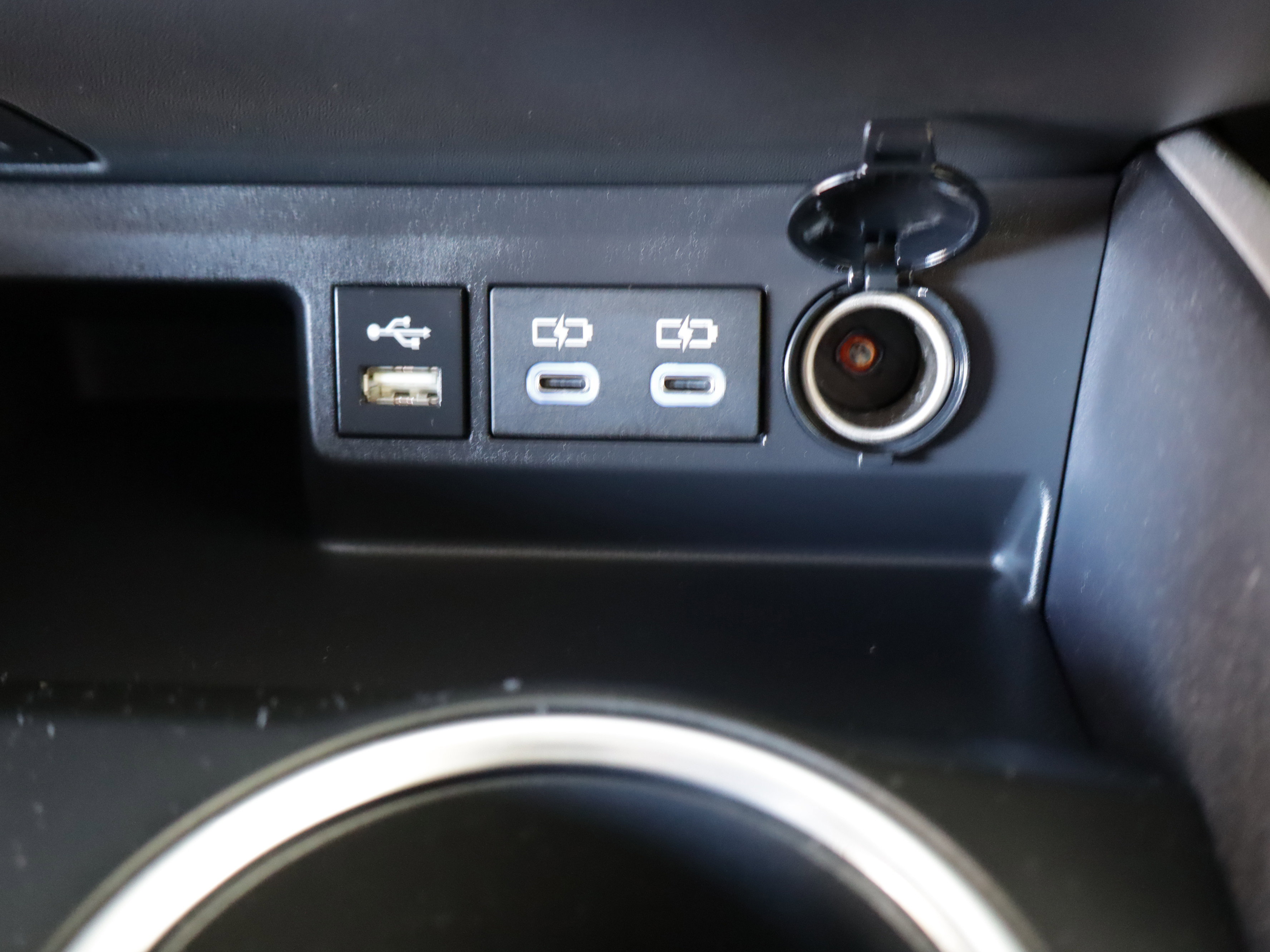 Used 2022 Toyota Highlander XLE image 17