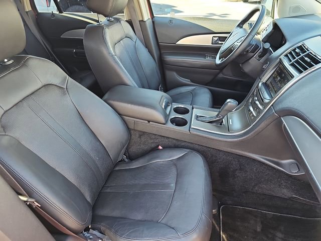 Used 2013 Lincoln MKX Base image 10