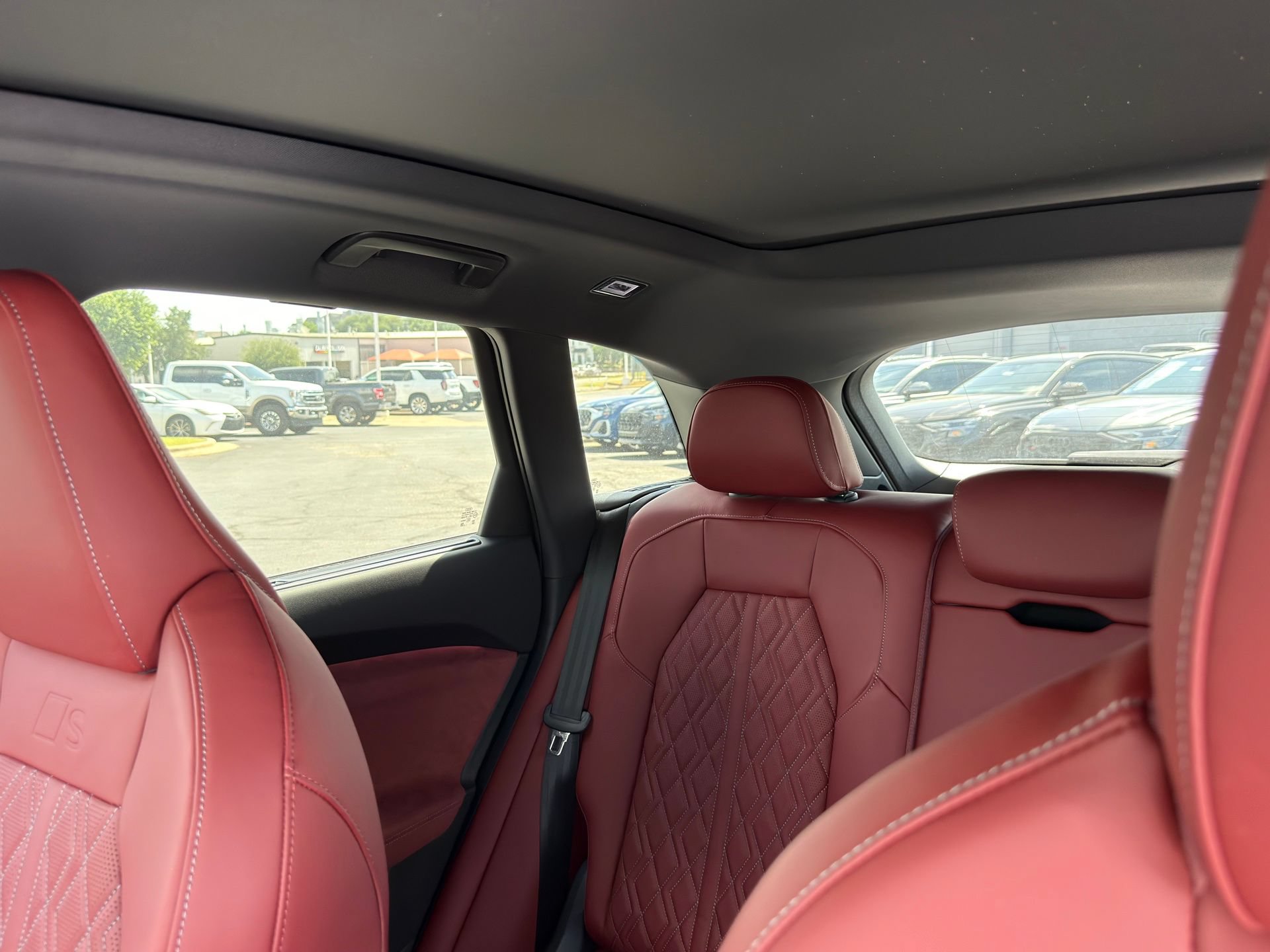 New 2026 Audi SQ5 Prestige AWD/4WD image 11
