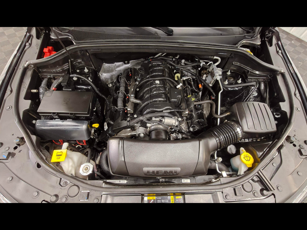 Used 2024 Dodge Durango R/T w/ Tow 'N Go Package AWD/4WD image 62