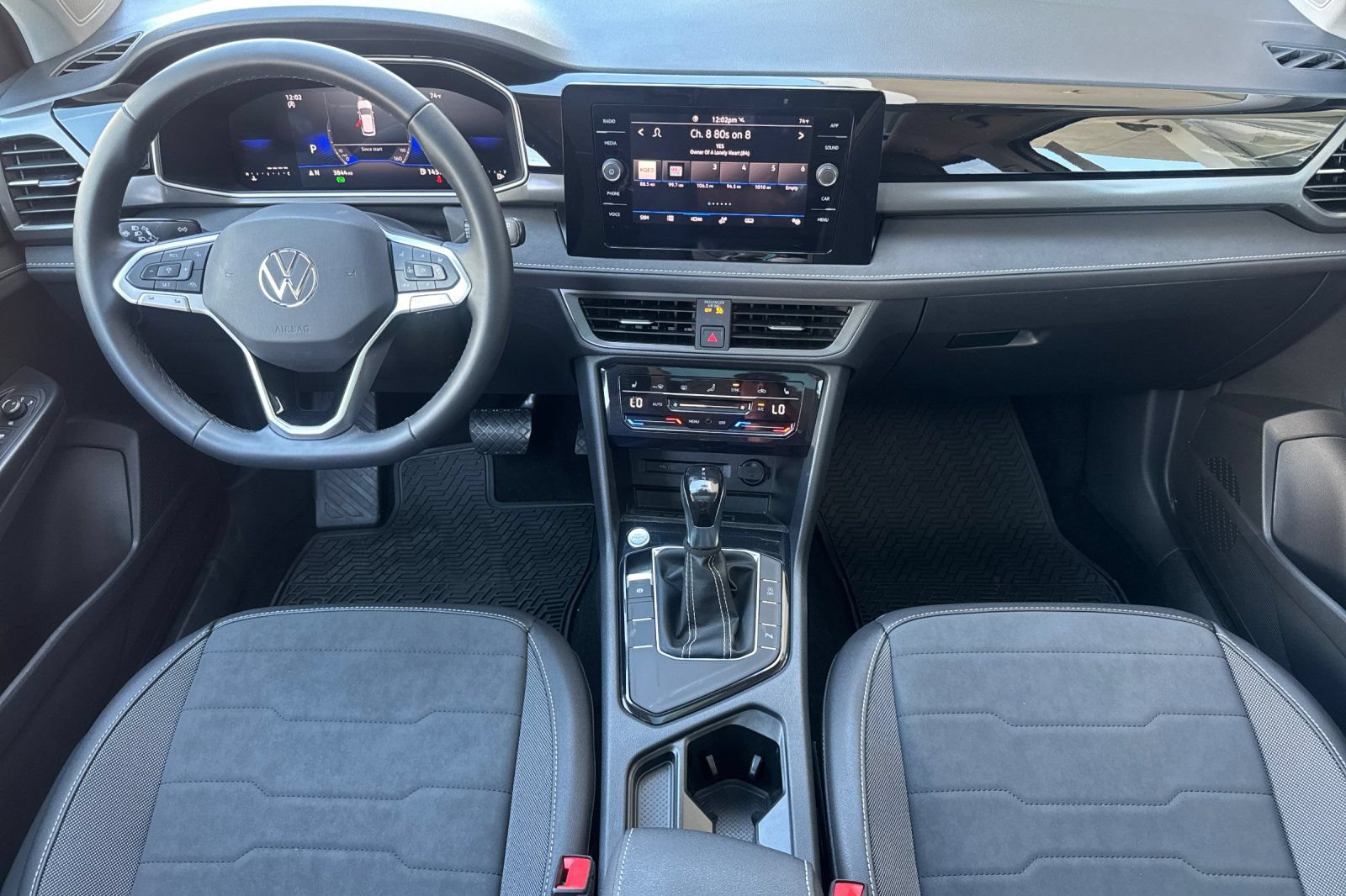 Certified 2026 Volkswagen Taos SE FWD image 13