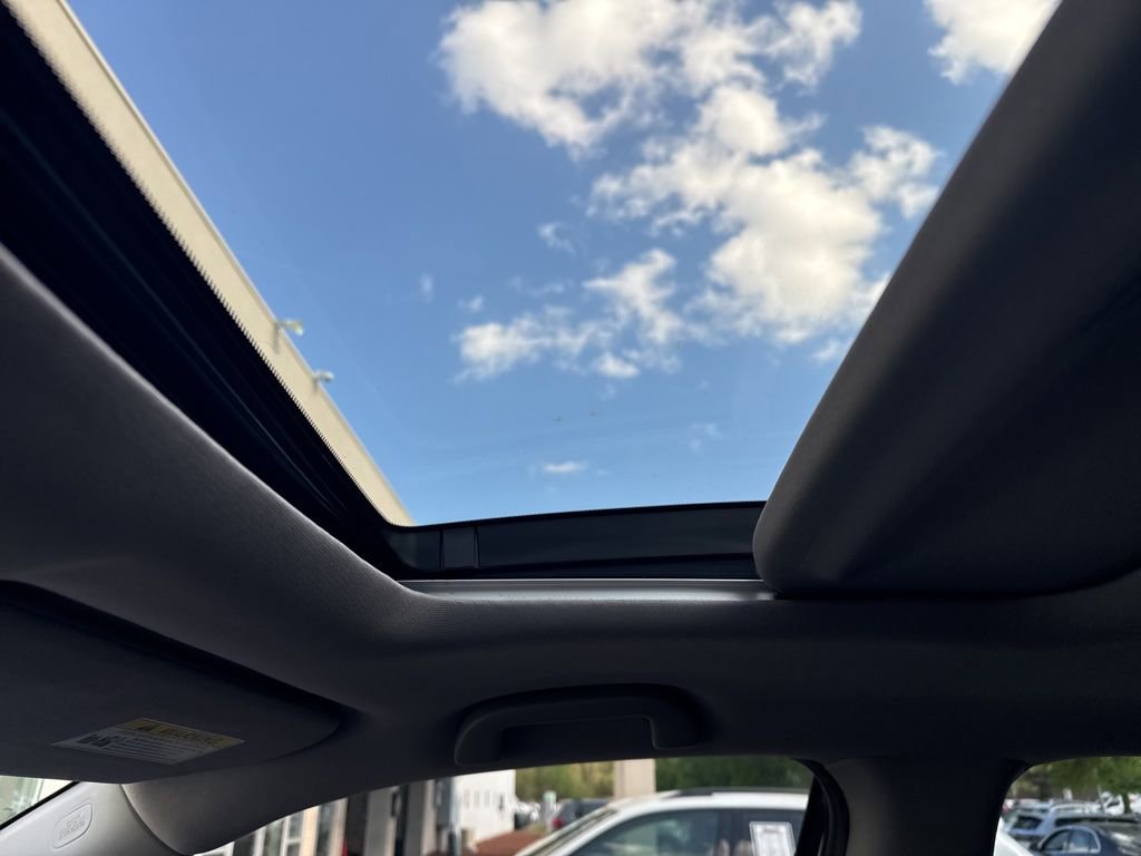 Used 2021 Honda Pilot Touring image 7