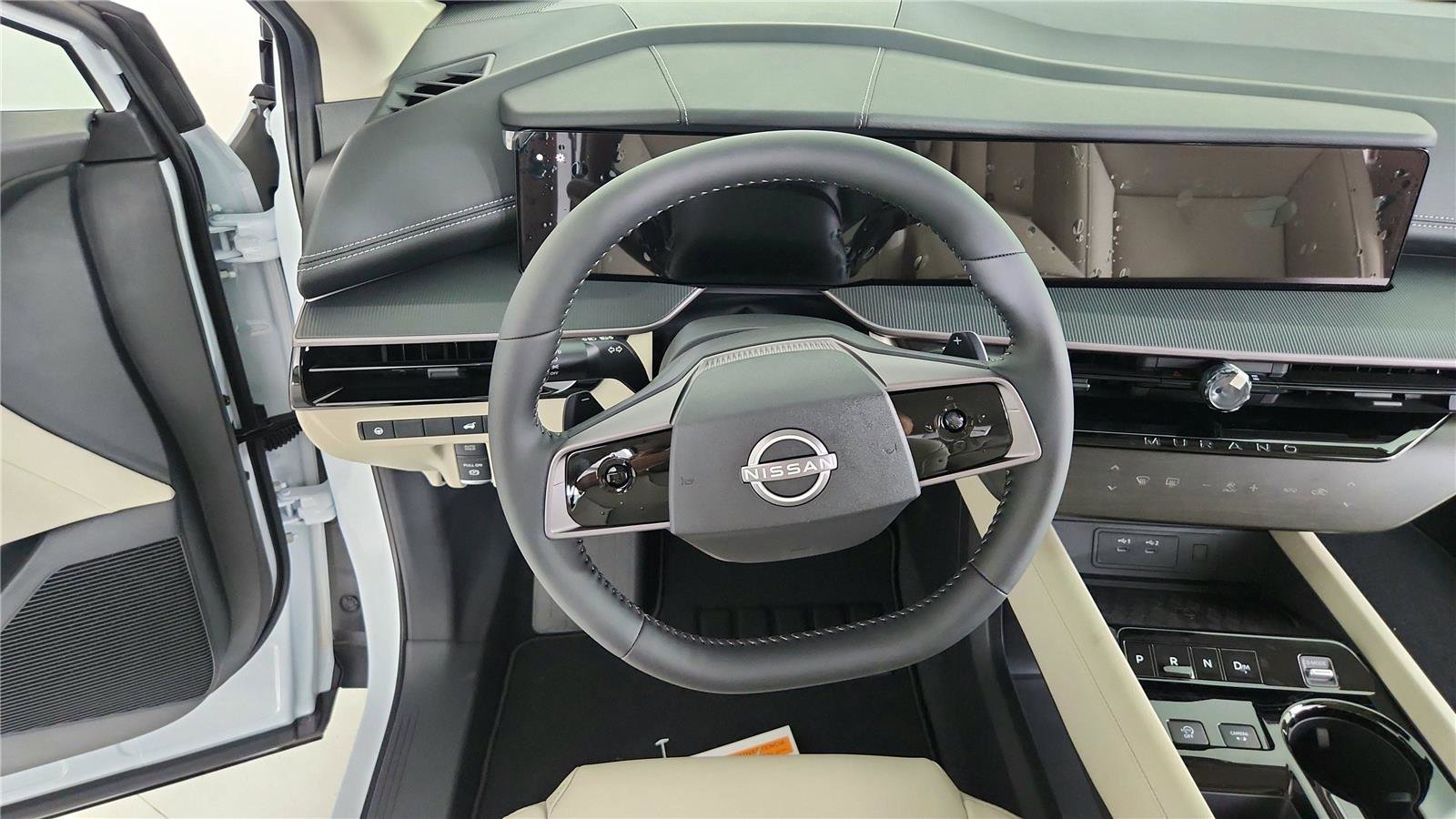 Used 2025 Nissan Murano SV image 18