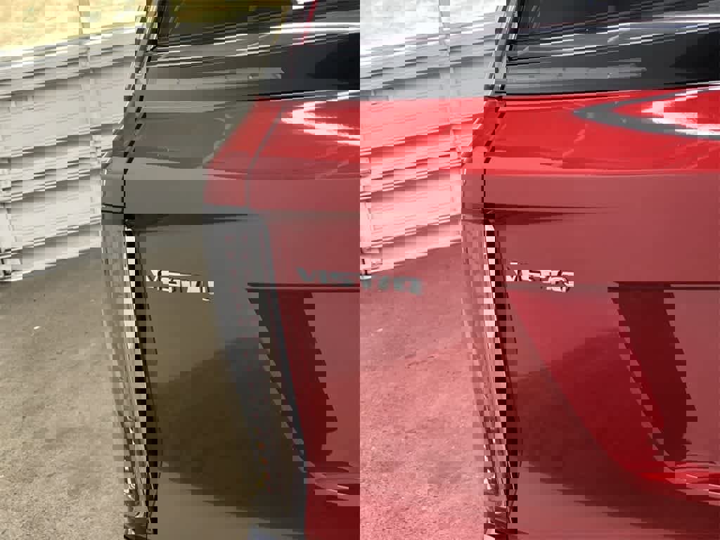 Certified 2026 Cadillac Vistiq Sport w/ LPO, Floor Liner Package image 10