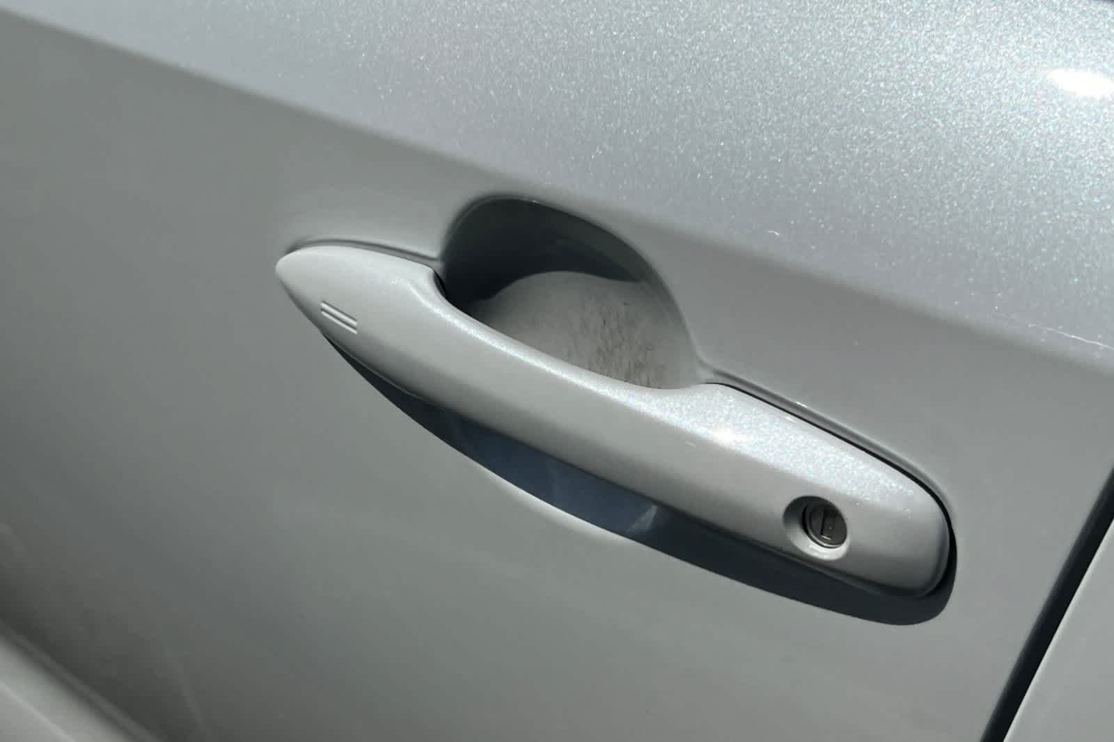 Used 2025 Toyota Corolla SE FWD image 7