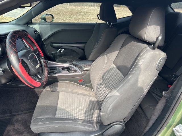 Used 2018 Dodge Challenger SXT image 13