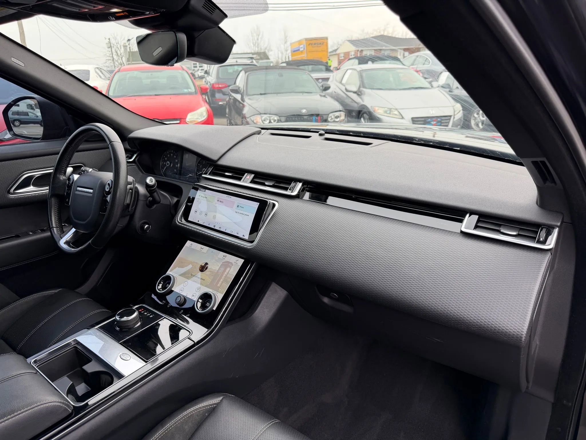 Used 2020 Land Rover Range Rover Velar S image 16