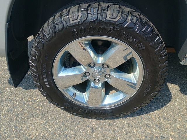 Used 2019 RAM 1500 Express w/ Express Value Package AWD/4WD image 11