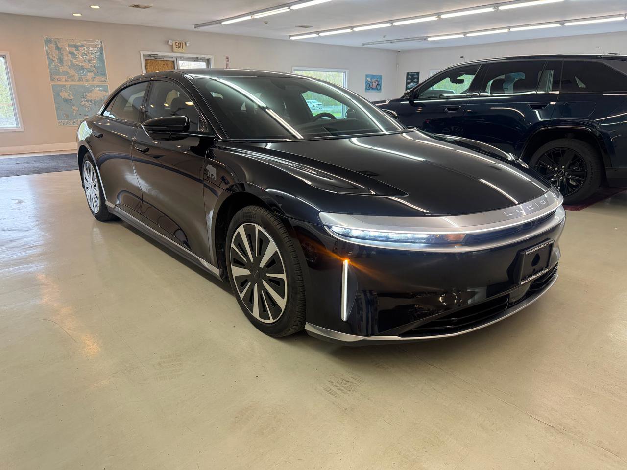 Used 2023 Lucid Air Touring AWD/4WD image 4