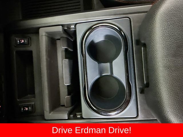 Used 2024 Nissan Titan PRO-4X w/ Pro-4x Convenience Package image 19