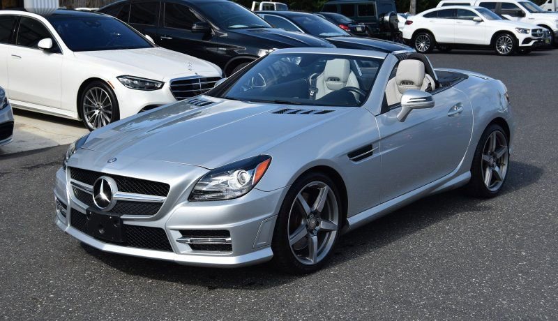 Used 2015 Mercedes-Benz SLK 250 w/ Premium Package image 23