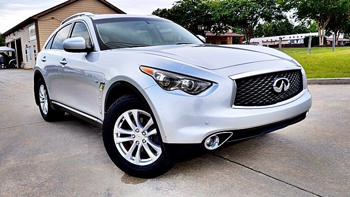 Used 2017 INFINITI QX70 2WD w/ Premium Package image 2