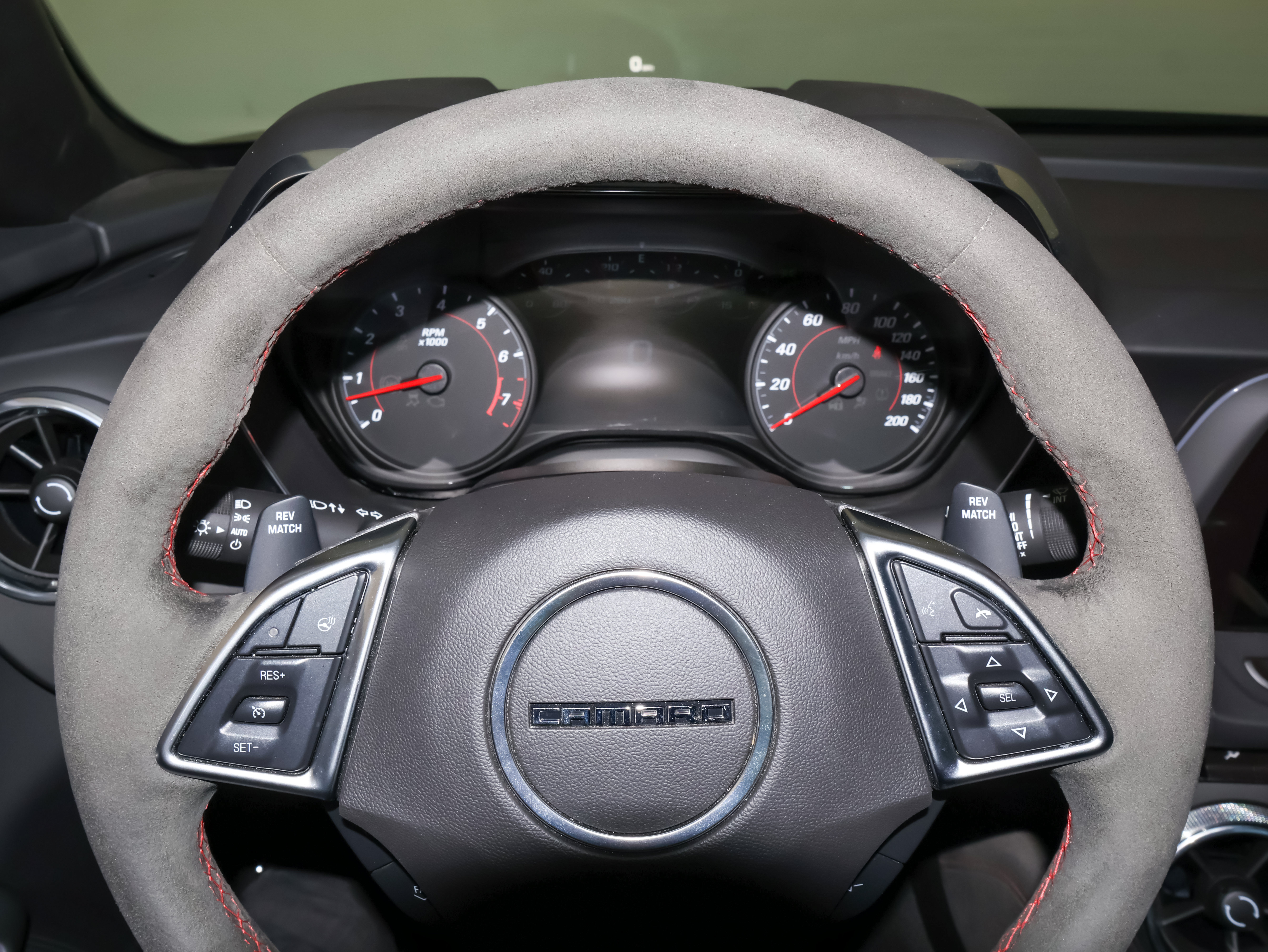 Used 2018 Chevrolet Camaro ZL1 RWD image 35