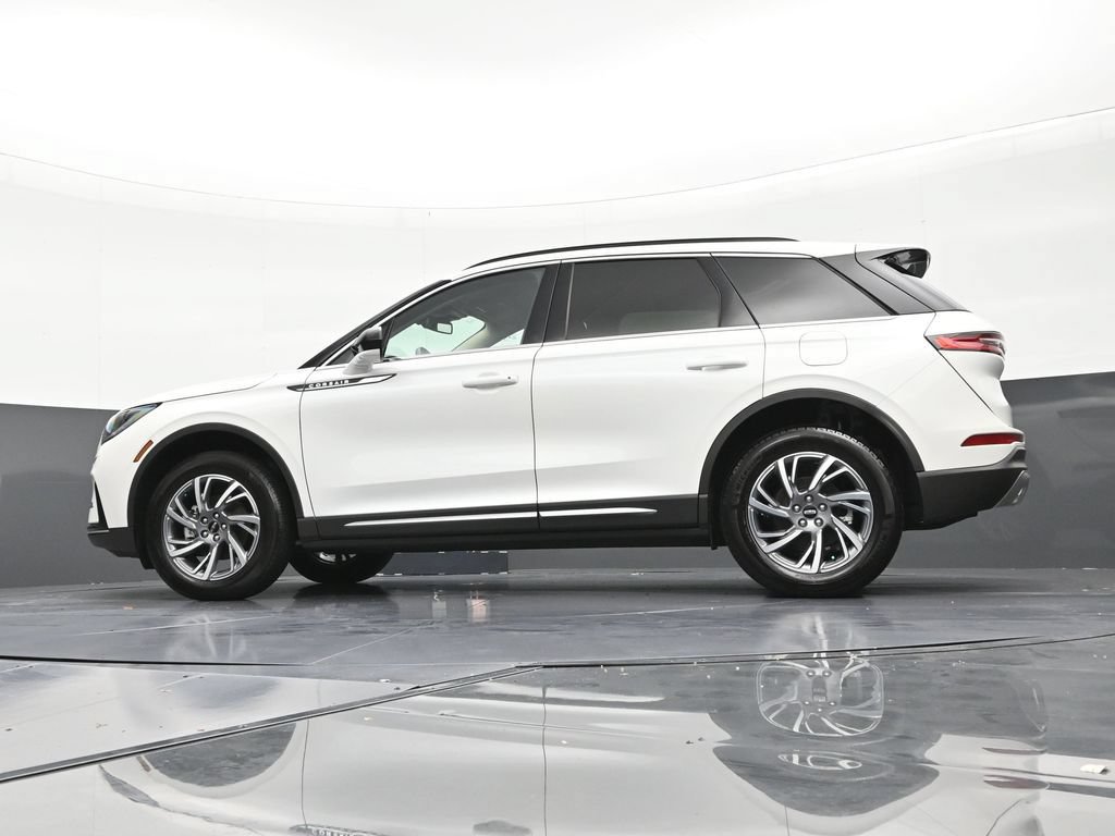 Used 2026 Lincoln Corsair Premiere FWD image 22