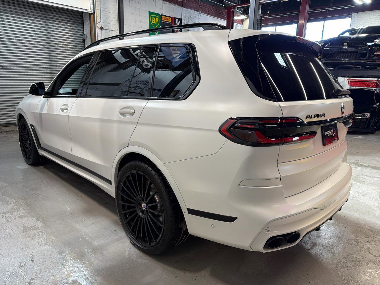 Used 2023 BMW ALPINA XB7 image 9