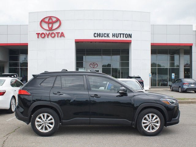 Used 2023 Toyota Corolla Cross LE FWD image 1