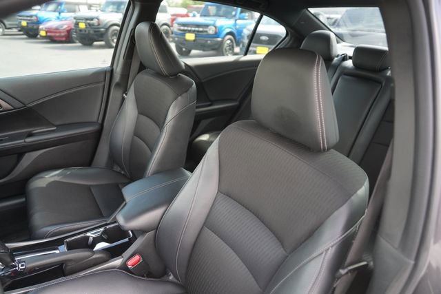 Used 2016 Honda Accord Sport image 10