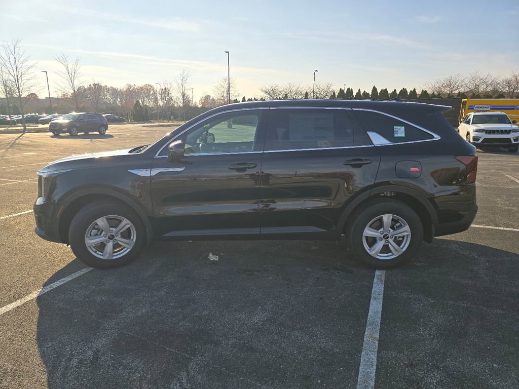 New 2026 Kia Sorento LX image 13