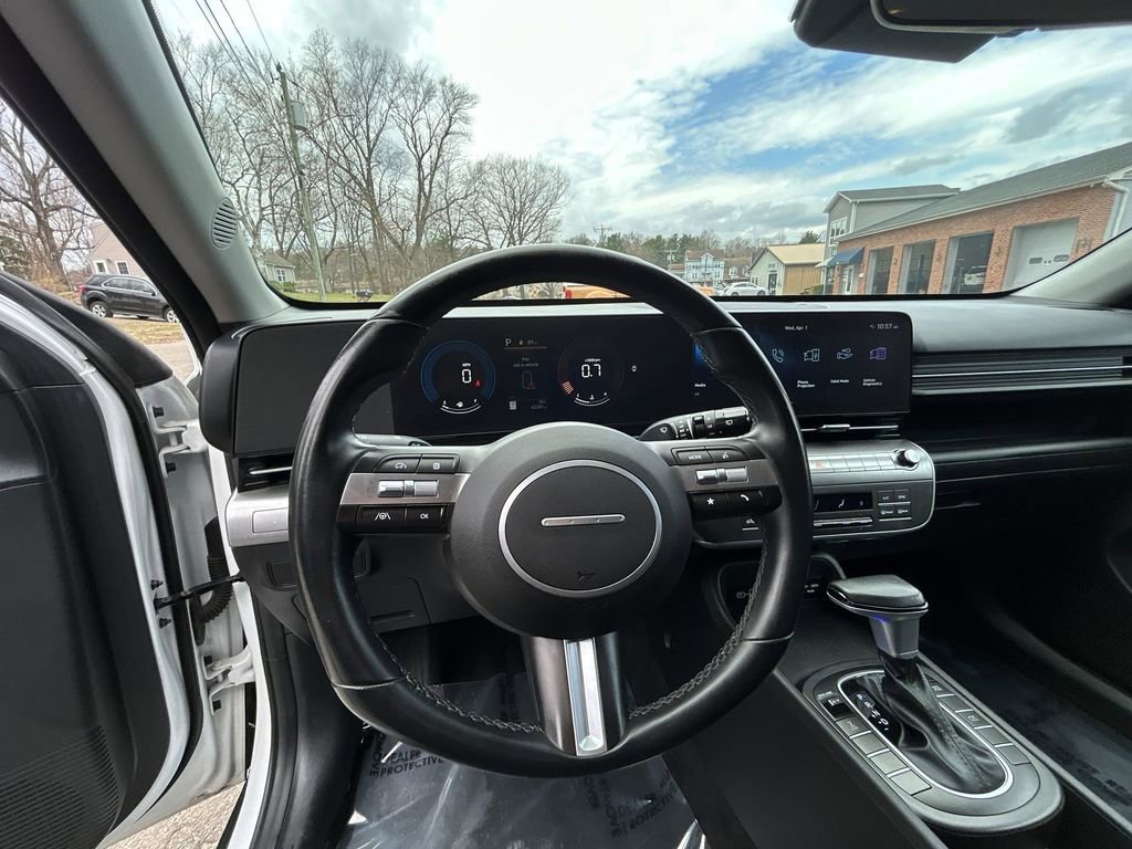 Used 2024 Hyundai Kona SEL image 14