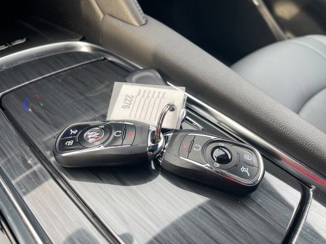 Used 2023 Buick Enclave Essence w/ Sport Touring Edition image 31