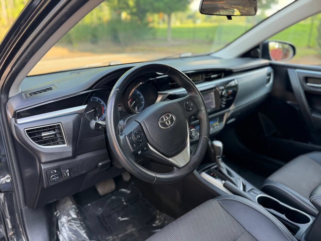 Used 2015 Toyota Corolla S FWD image 11
