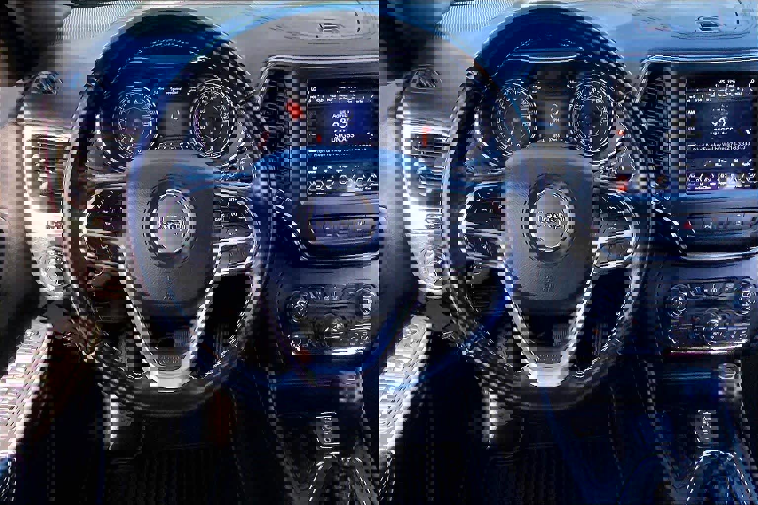 Used 2021 Jeep Cherokee Latitude Lux 80th Anniv w/ Quick Order Package 26U 80TH image 6